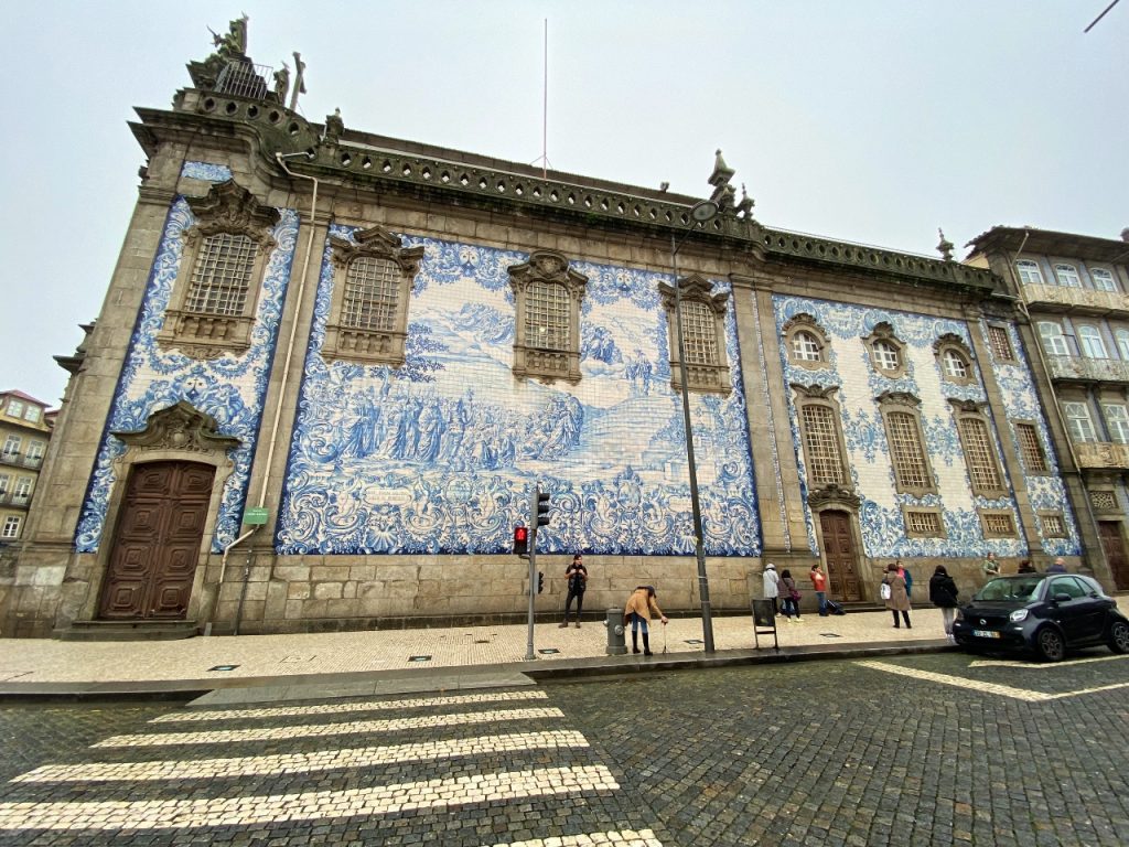 tips om Porto te bezoeken igreja do Carmo