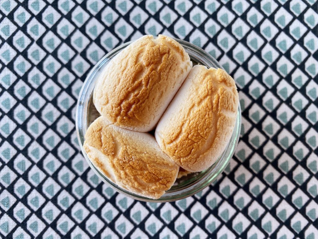 vegan melo cakes uit de oven marshmallow