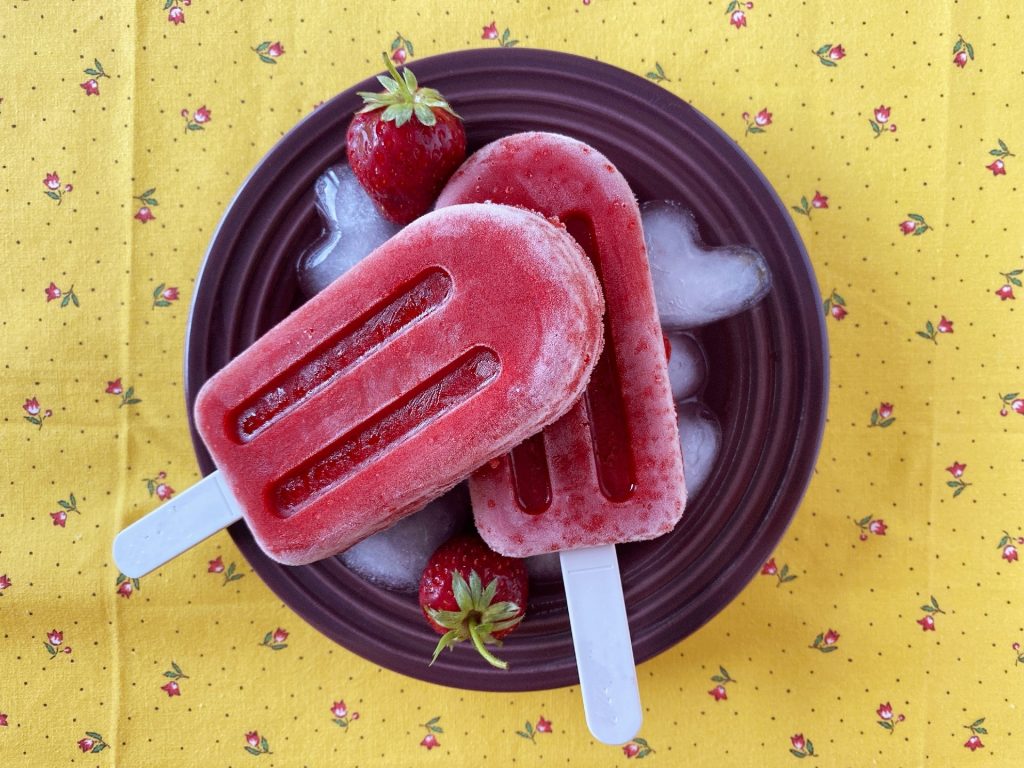 gezonde aardbeien ijsjes