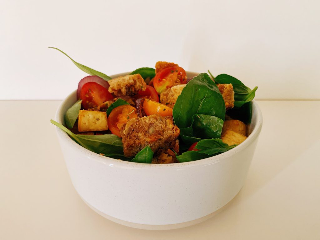 panzanella met tofu vegan