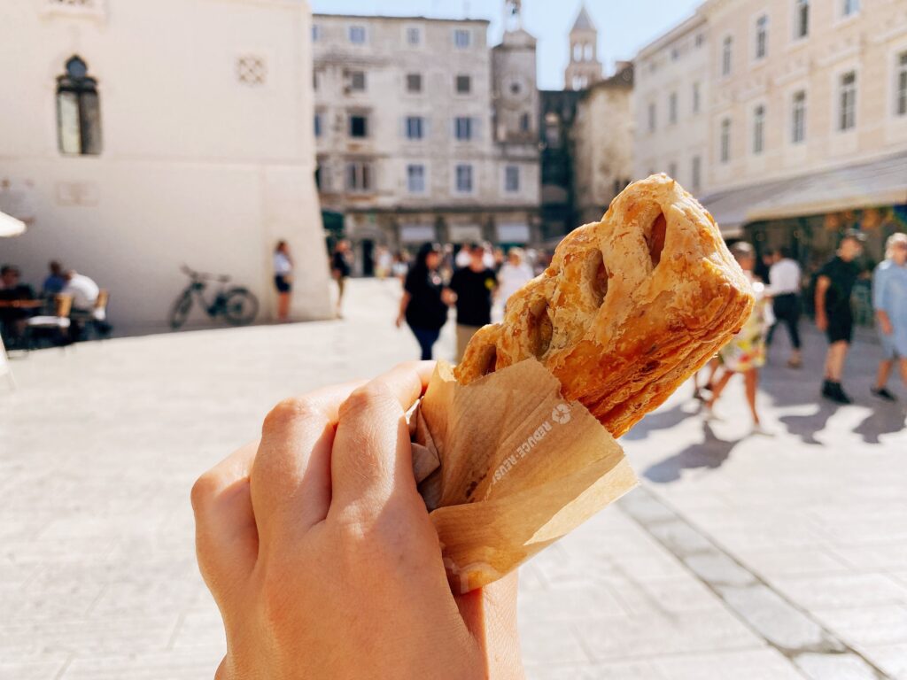 Kroatië Split vegan worstenbroodje