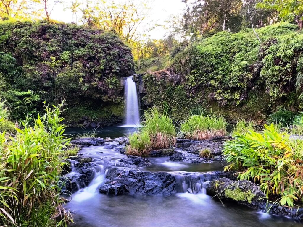 Wat te doen op Maui Pua'a Ka'a Falls Road to hana
